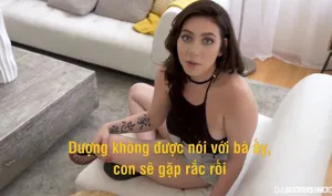 继父勒索妻子的女儿vietsub